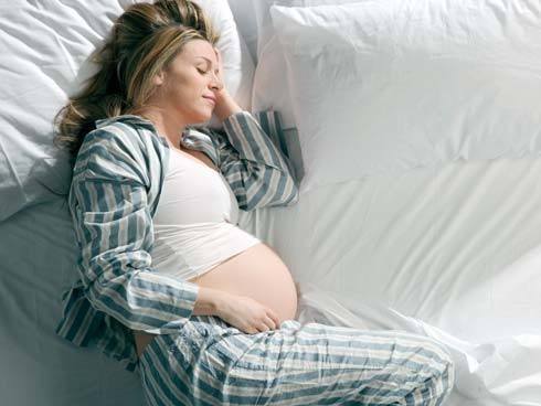 Consejos a la embarazada a la hora de dormir